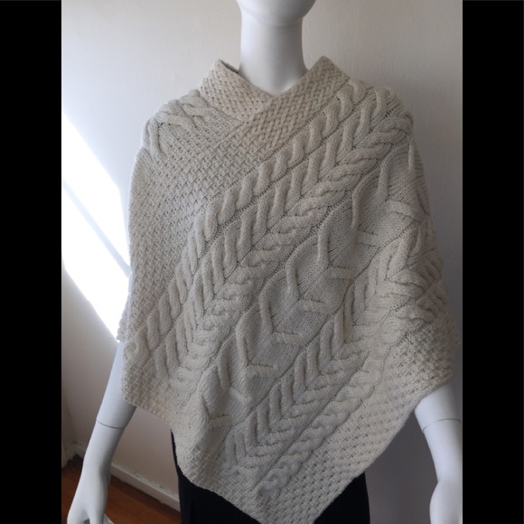 NWT Aran Woolen Mills natural merino wool poncho - Picture 7 of 8